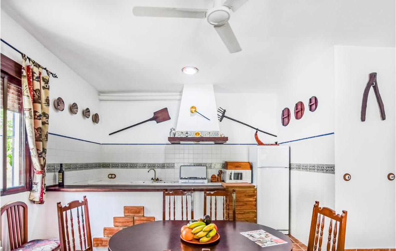 3 Bedroom Awesome Home In Rute Exterior photo